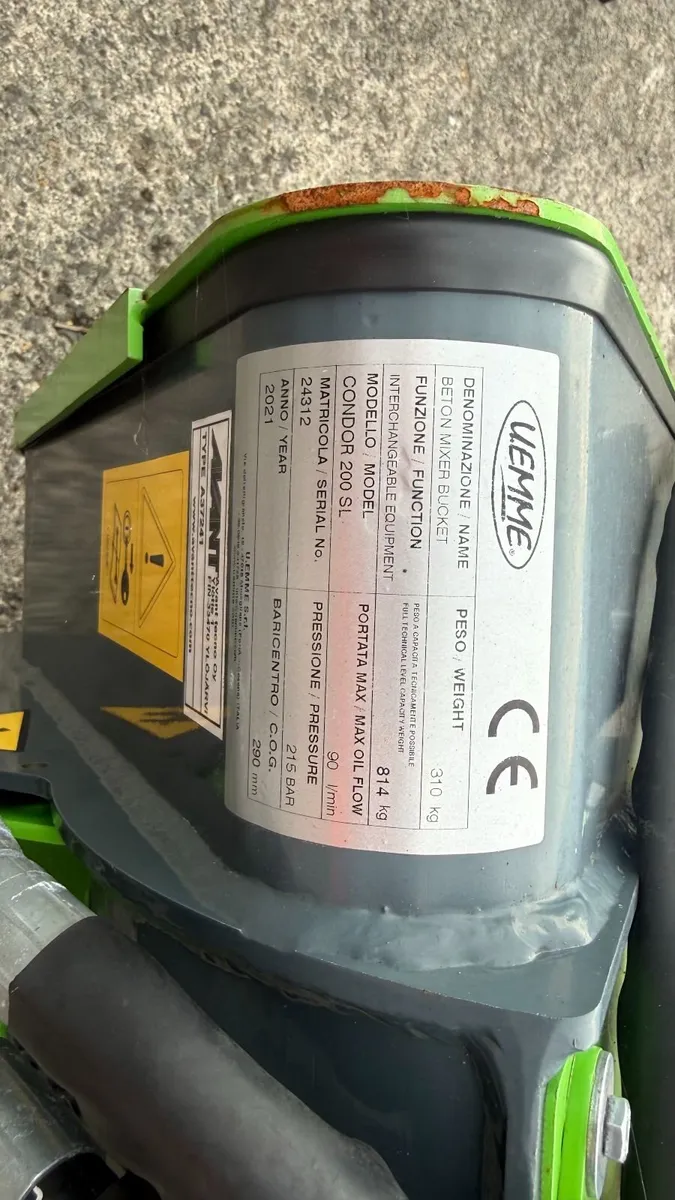 Avant Concrete mixing bucket 210L, 1490mm - Unused - Image 2