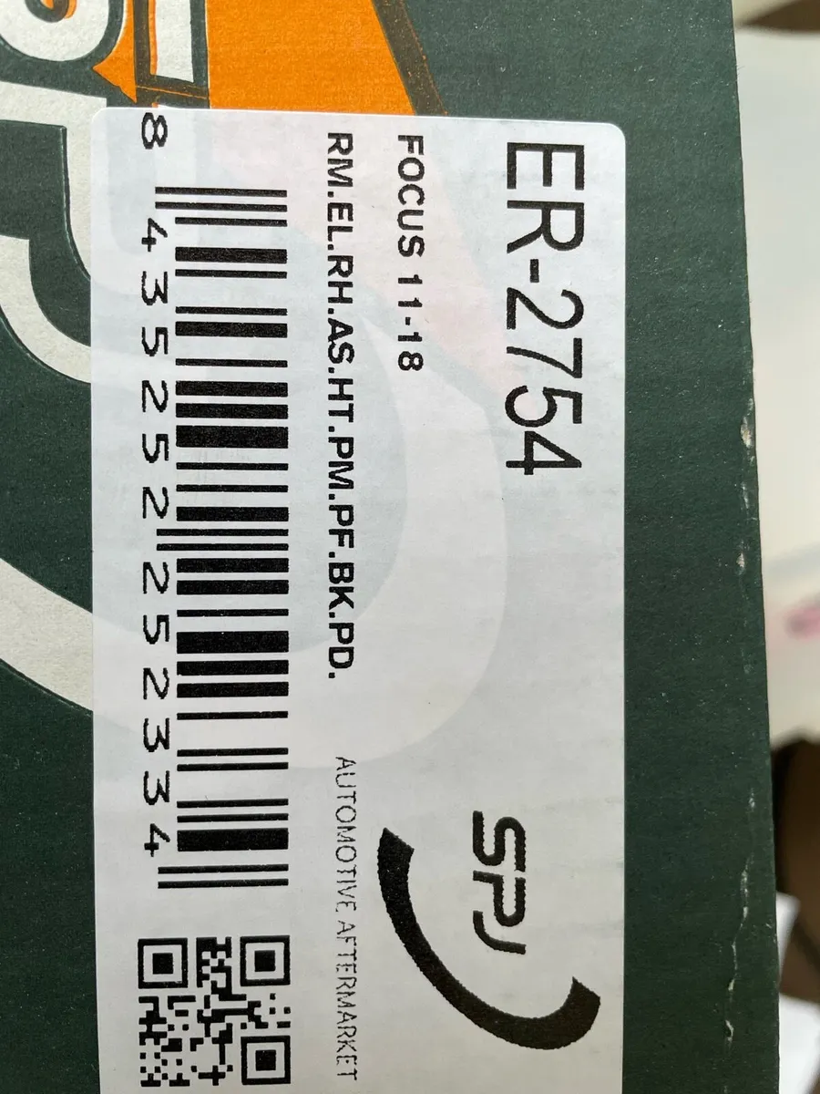 Drivers side wing mirror for Ford Focus 2011-2018 - Image 1