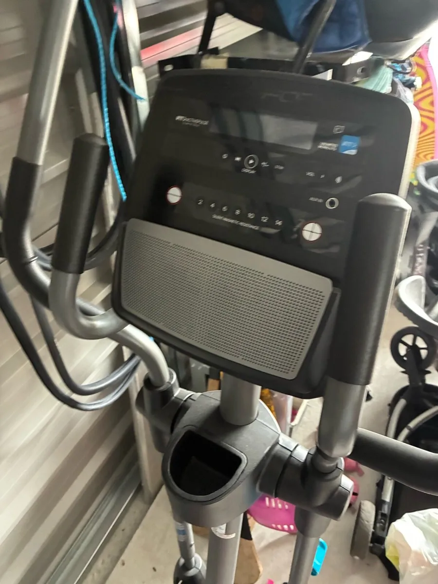 Cross trainer - Image 2