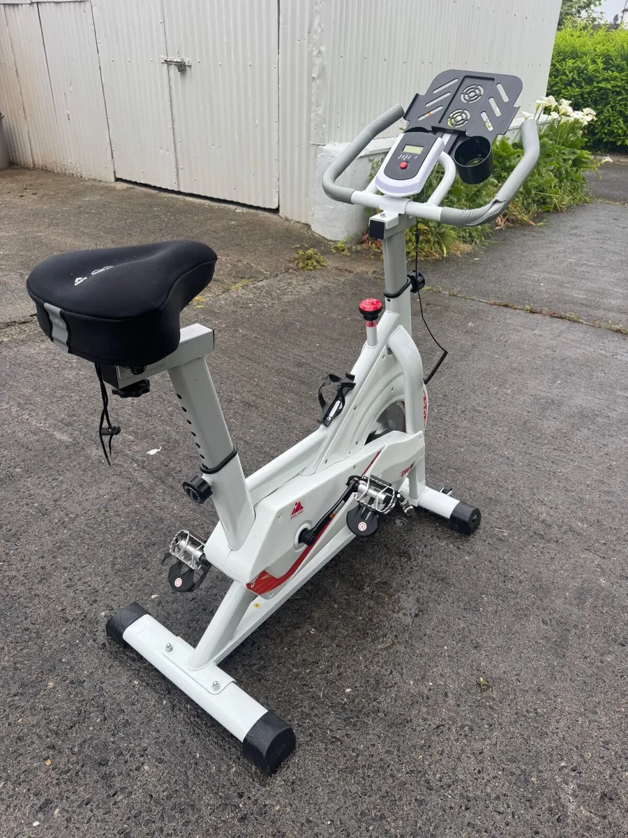 Stationary exercise bike - Image 3