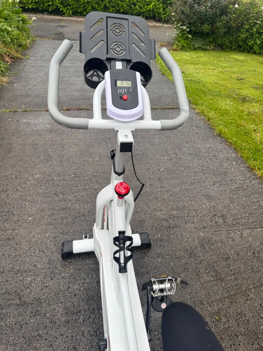 Stationary exercise bike - Image 2