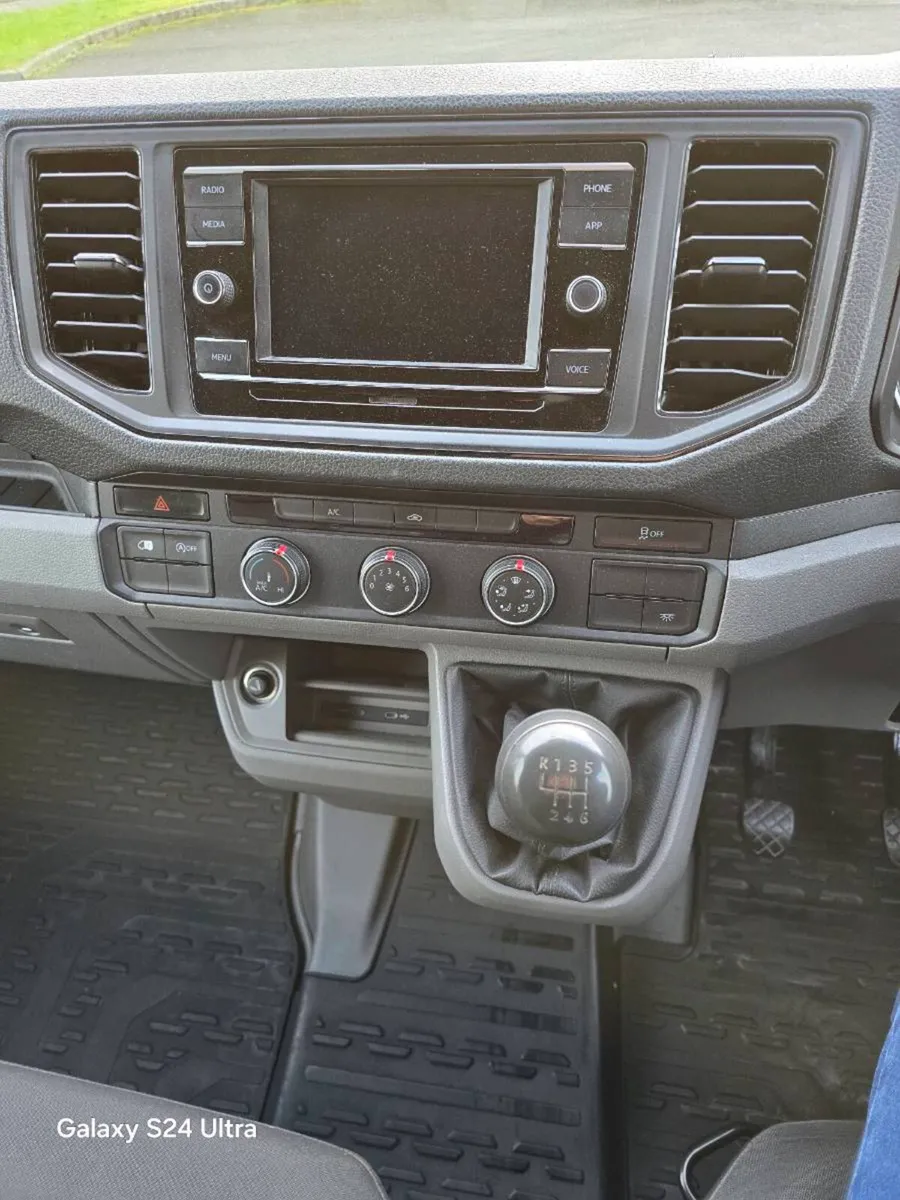 Van - Image 3