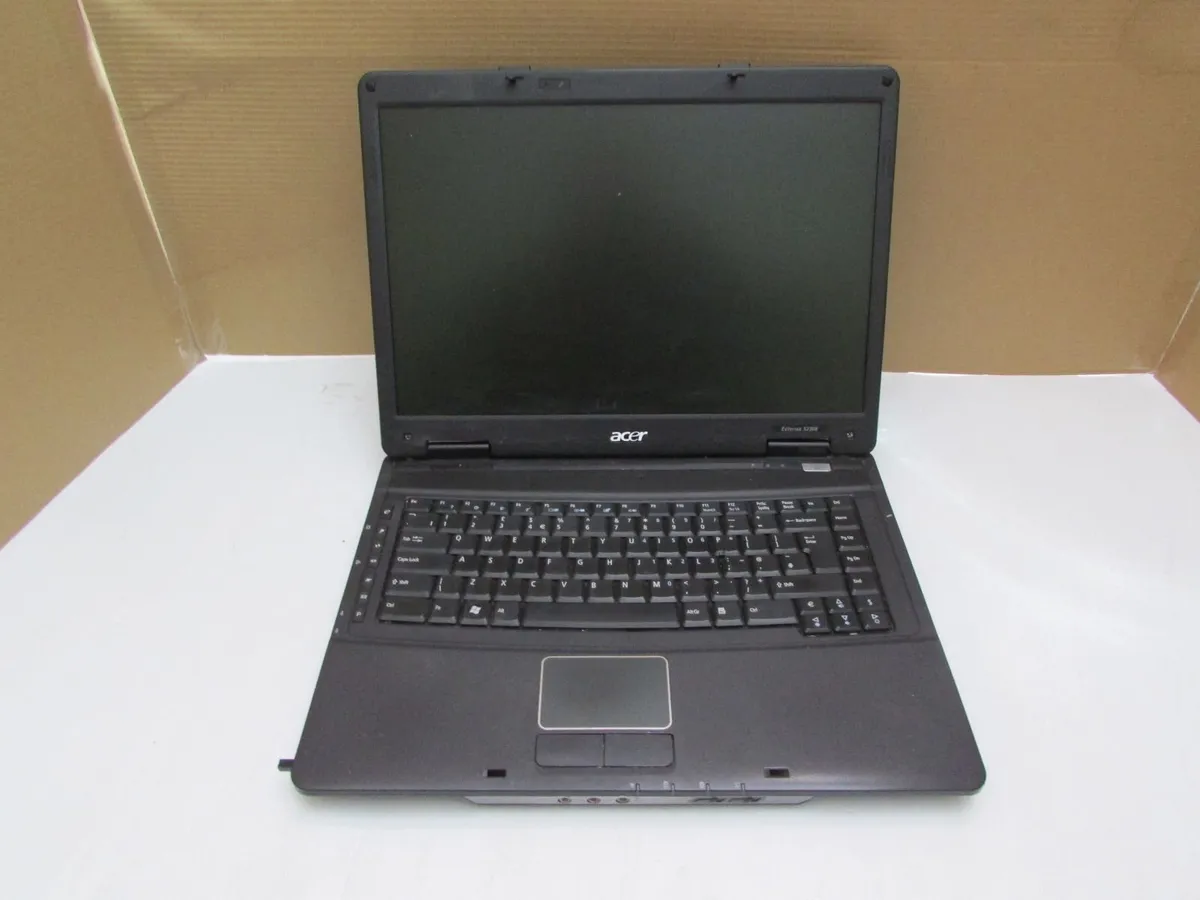 Acer laptop - Image 4