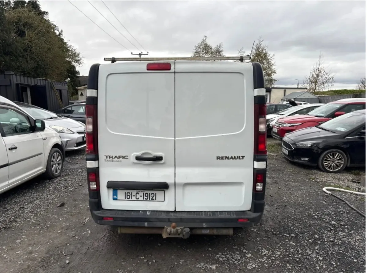 2016 Renault Traffic 1.6 Diesel driving - Image 4