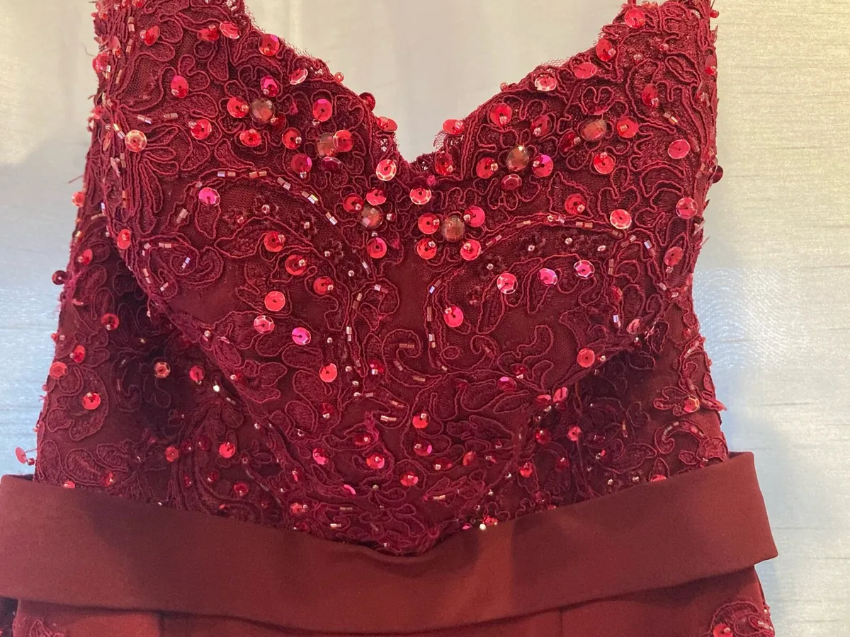 Grad dress - Image 3