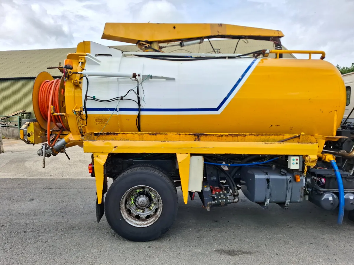 Whale vacuum Tank system - Image 1