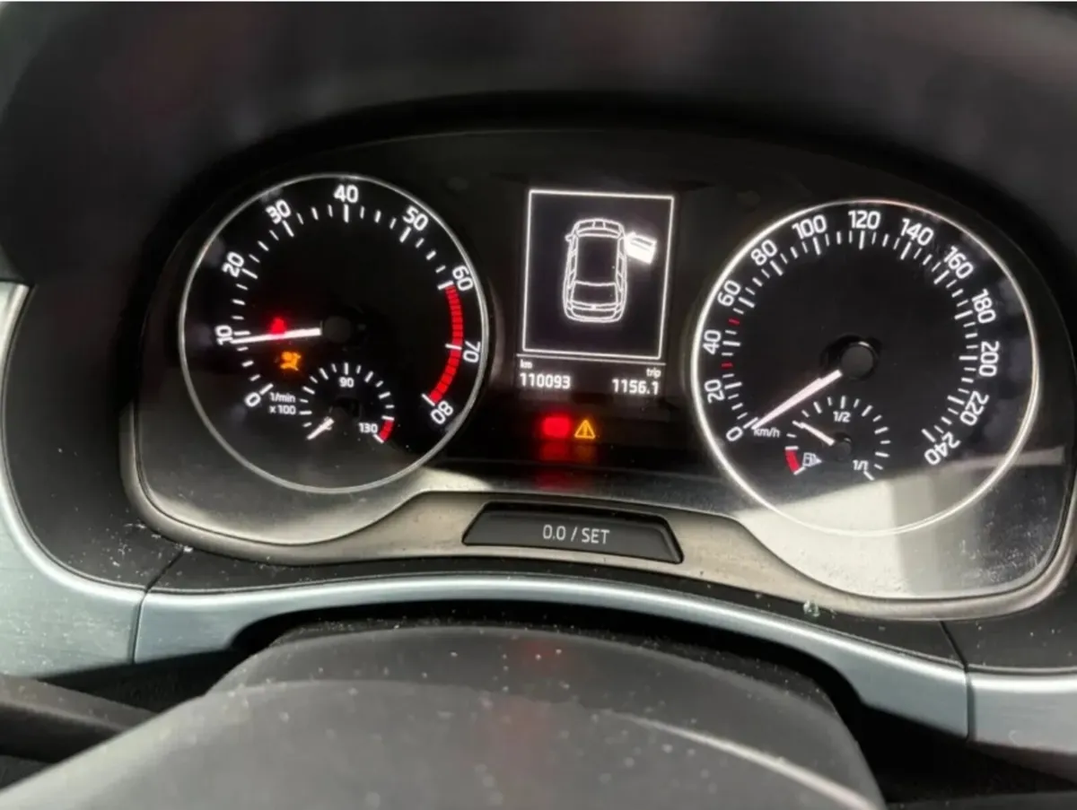 2015 Skoda Fabia 1.0 Petrol Drive Away - Image 4