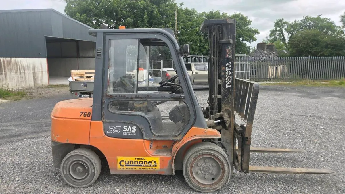 Toyota Diesel Forklift 3.5 - Image 4