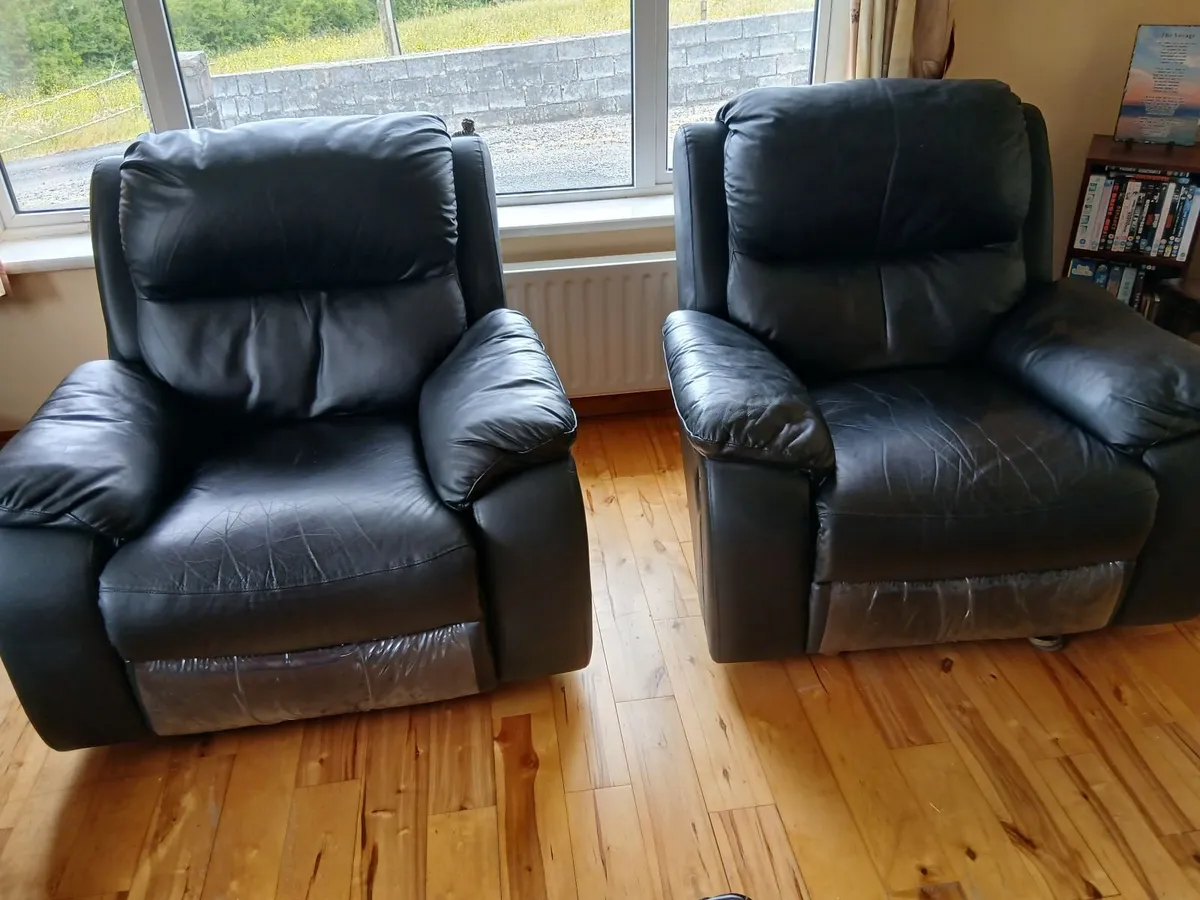 Suite of furniture - Image 3