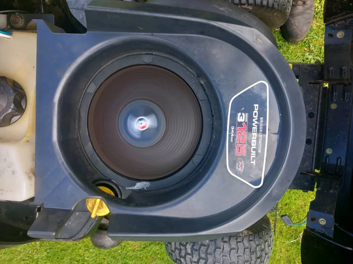 Mcculloch Ride on mower for sale - Image 4