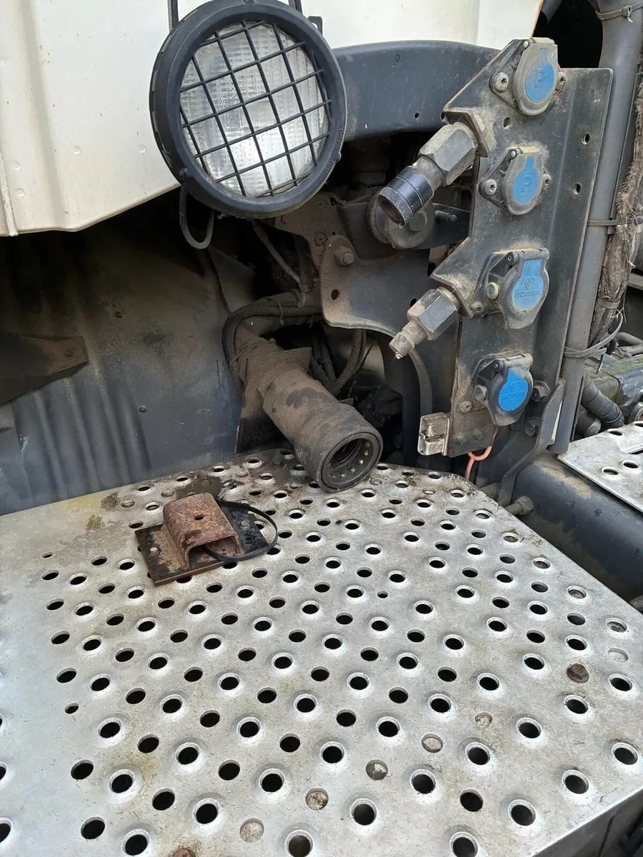 SCANIA G410 automatic waste trucks hooks & units - Image 2