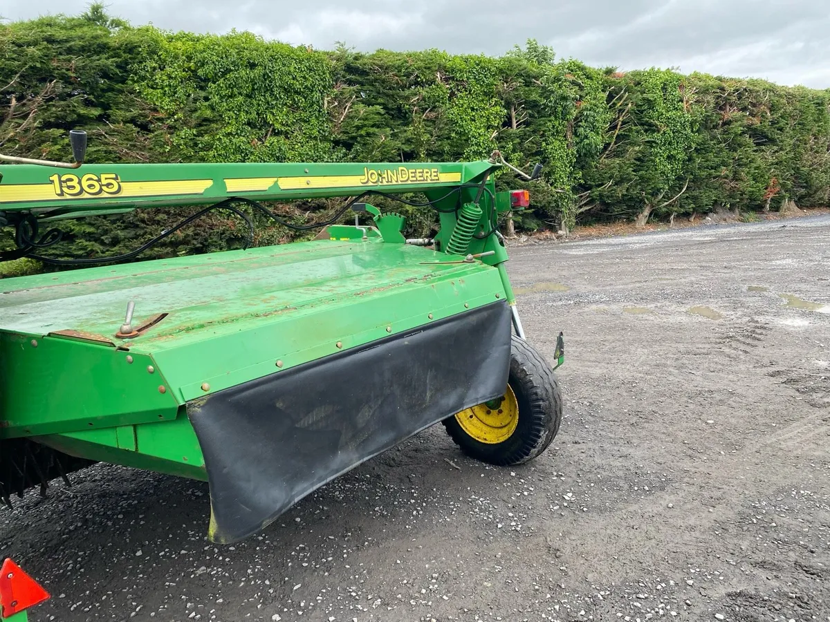 John Deere 1365 mower - Image 4