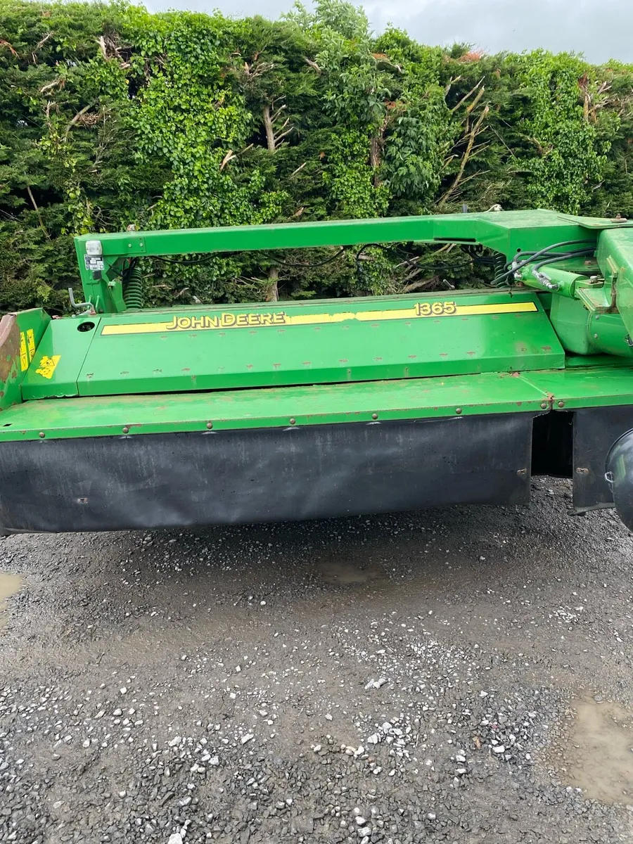 John Deere 1365 mower - Image 1