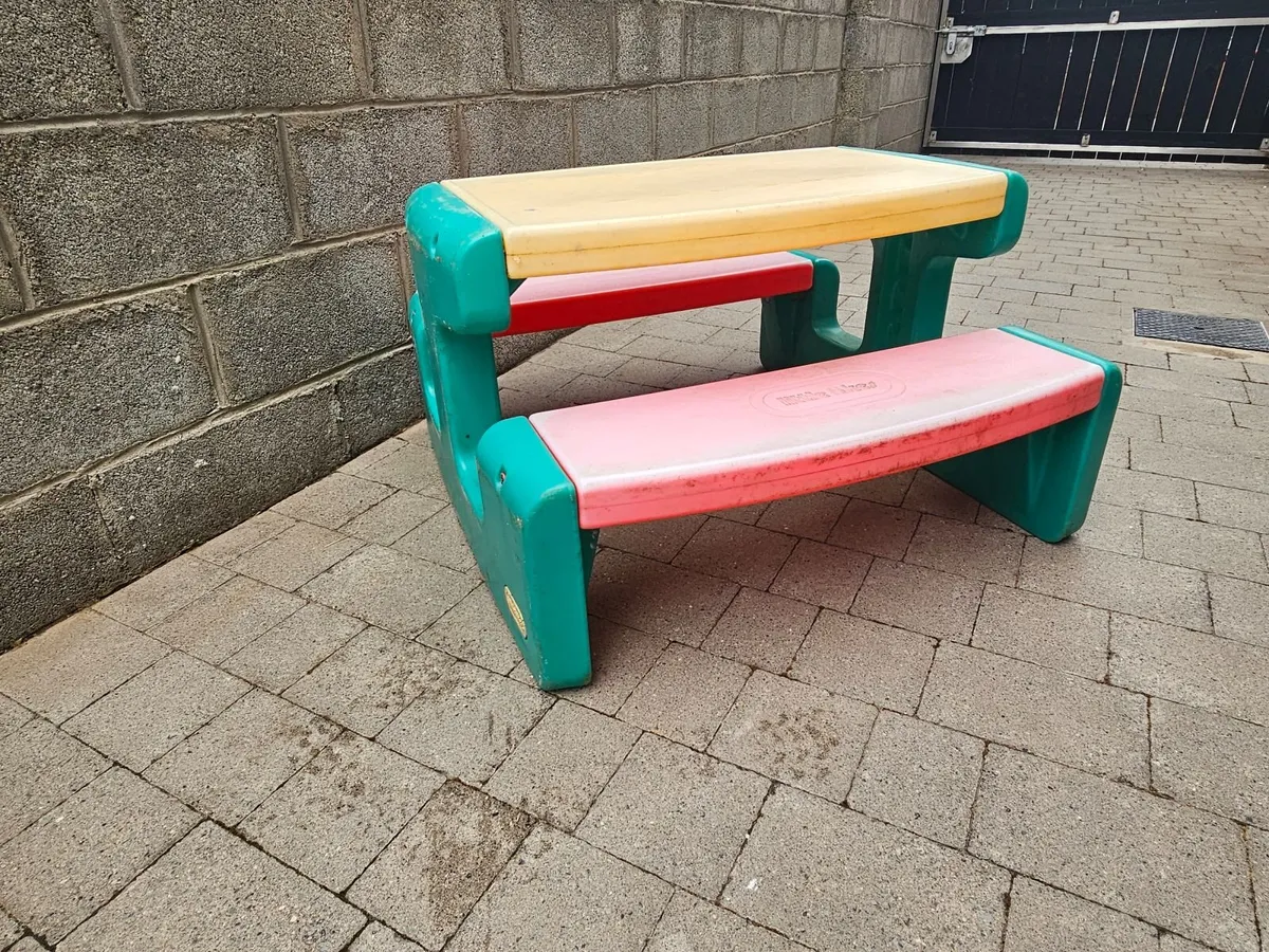 Toddlers Picnic table