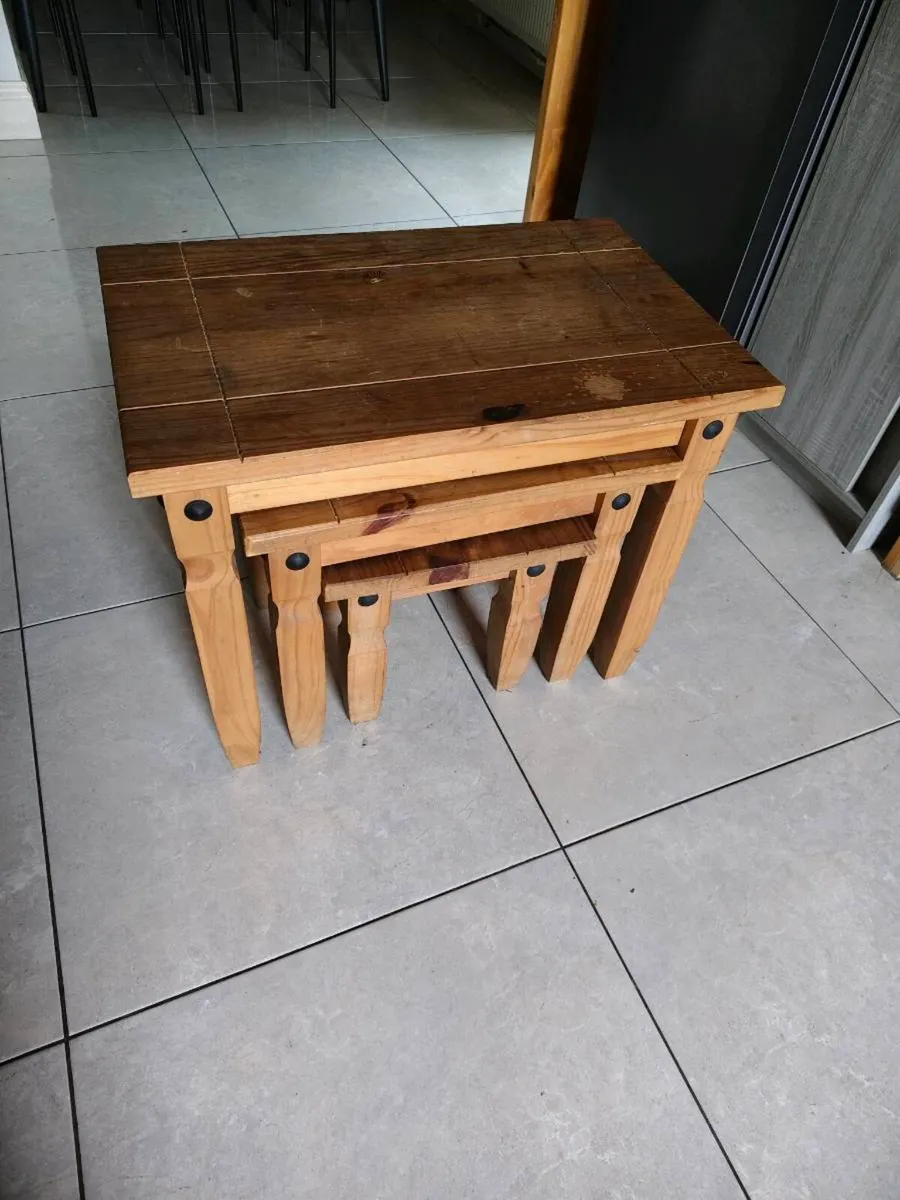 Pile of stools/coffee table - Image 2