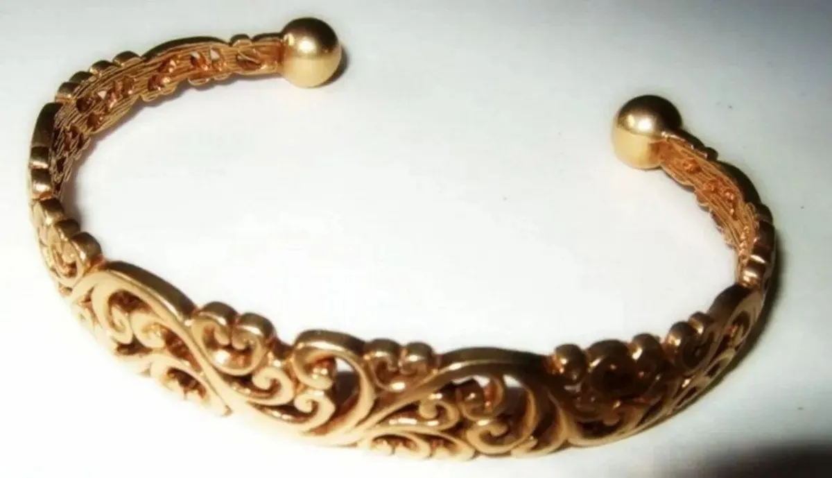 Vintage Hallmarked 9ct Filigree Bangle - Image 4