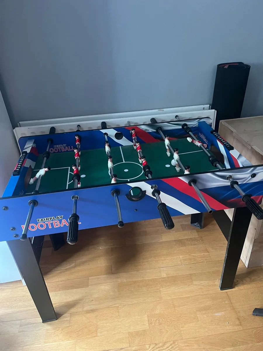 Kids foosball table - Image 1