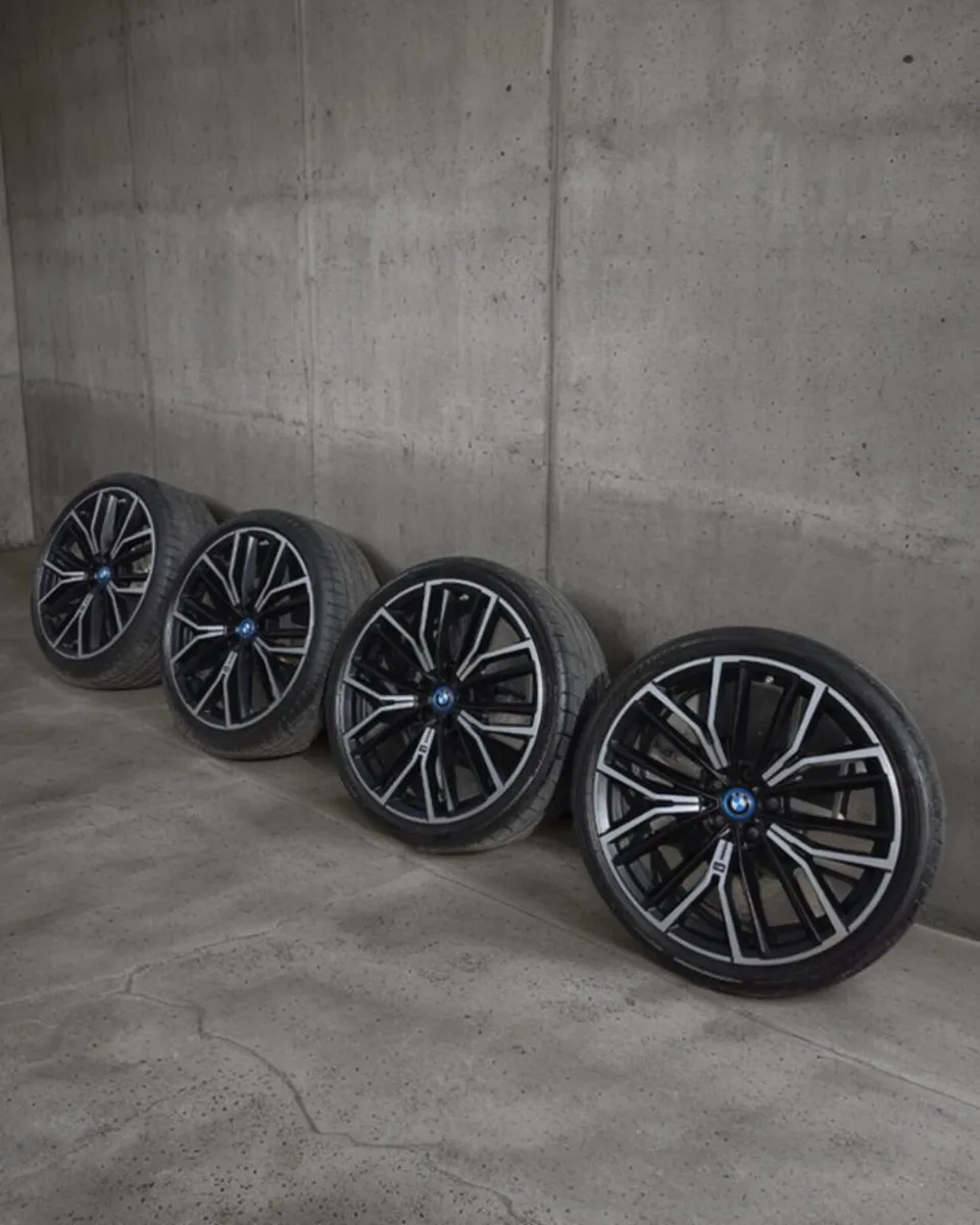 20" Genuine BMW 846M Staggered , G30/G31 - Image 1