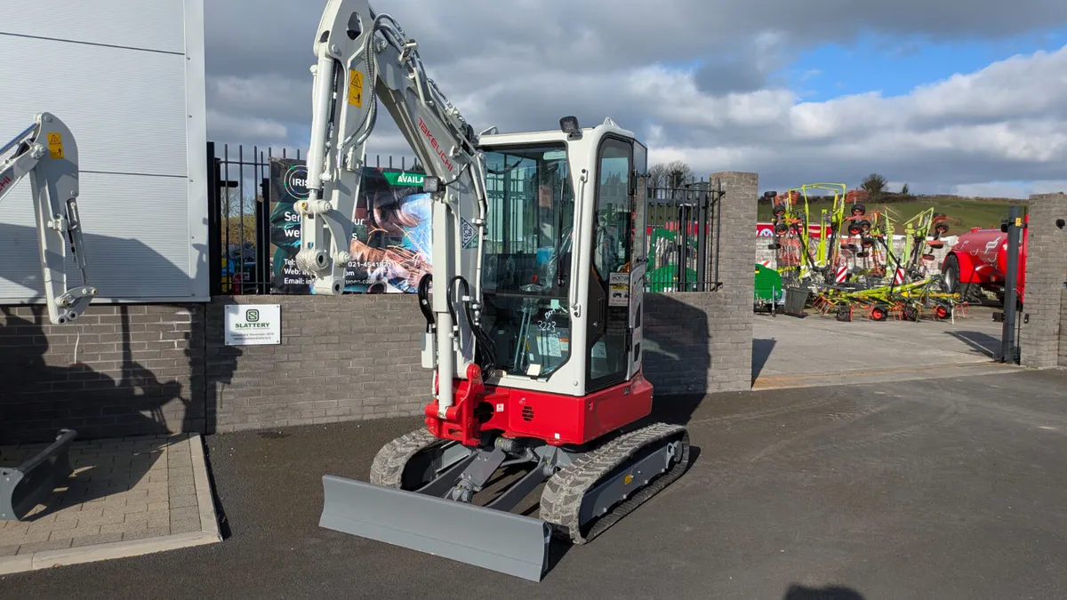 New Takeuchi TB325R - Image 2