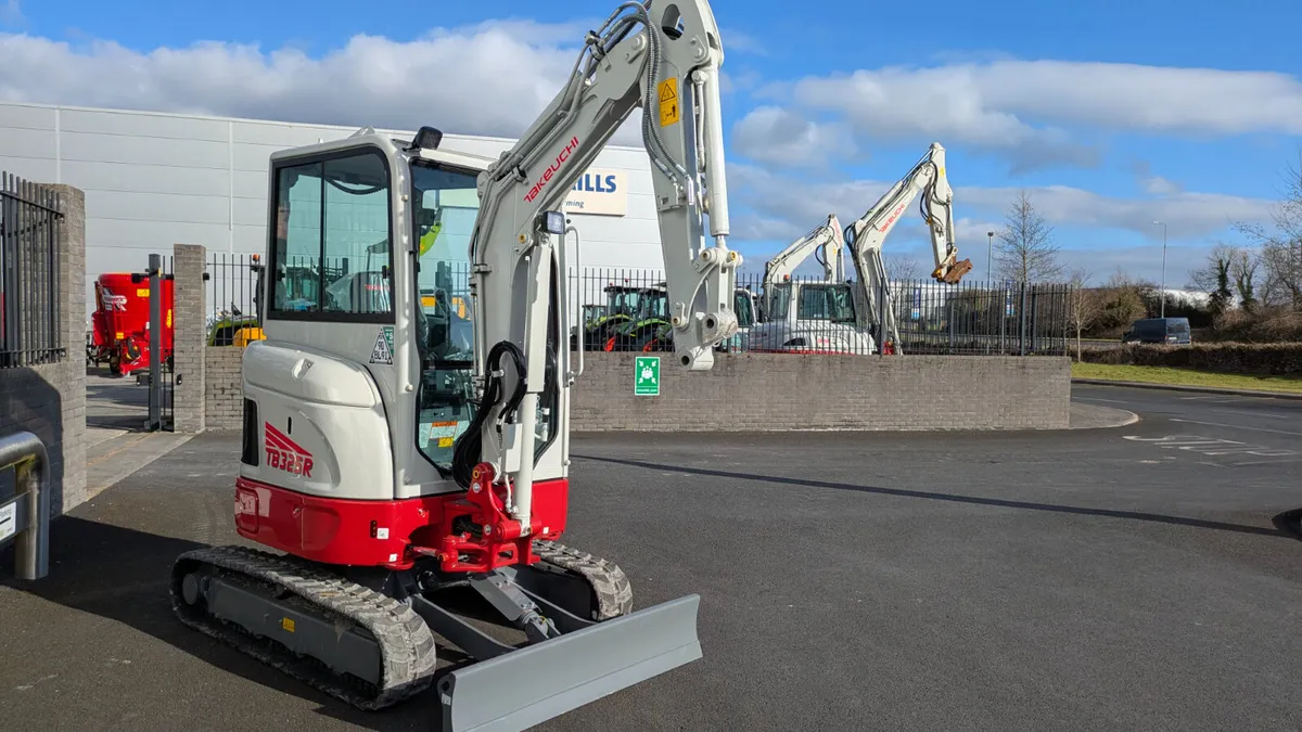 New Takeuchi TB325R - Image 3