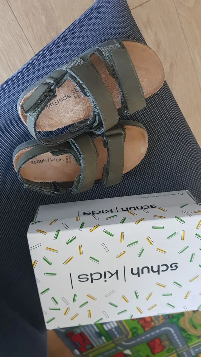 Kids Sandals size 8 BRAND NEW - Image 4