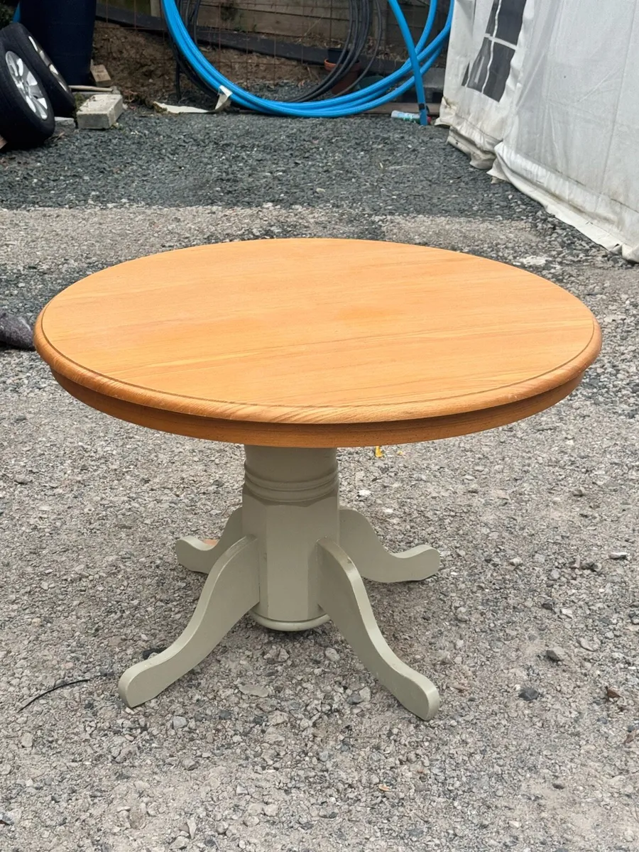table - Image 4