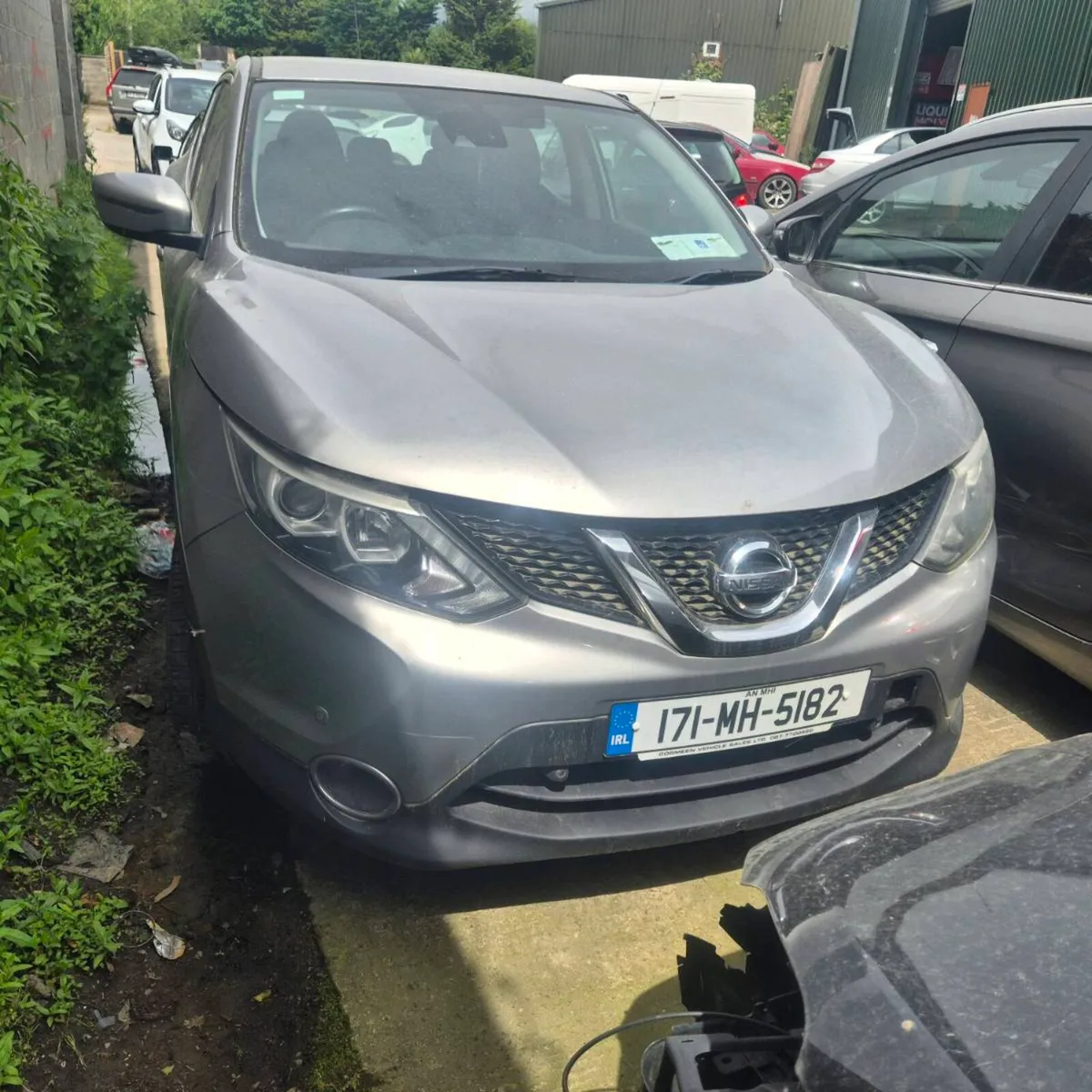 17 Nissan qashqai 1.2 petrol - Image 3