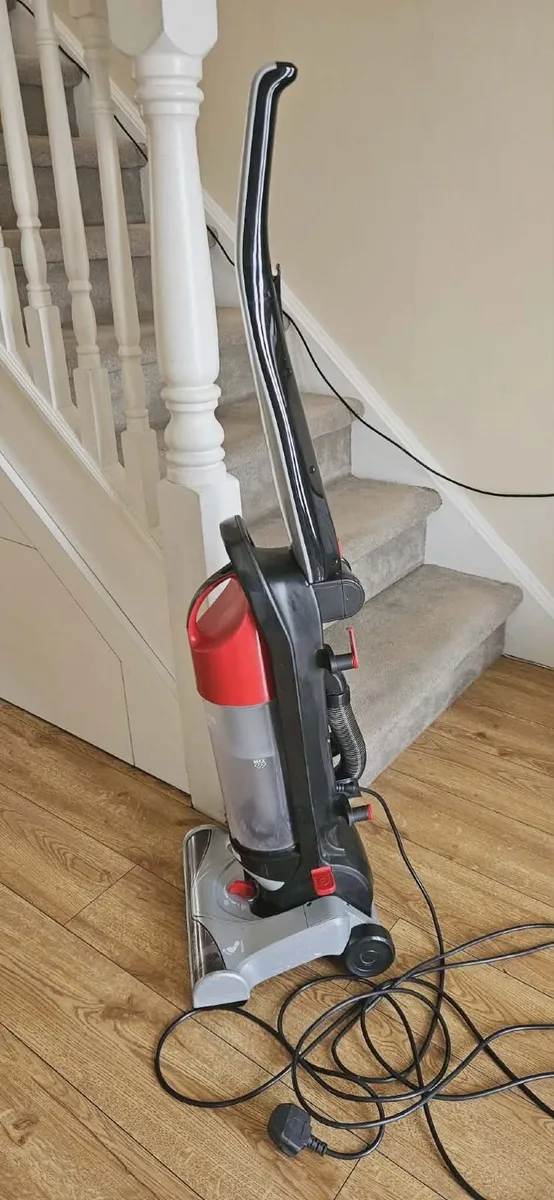 Vacuum cleaner - Image 1