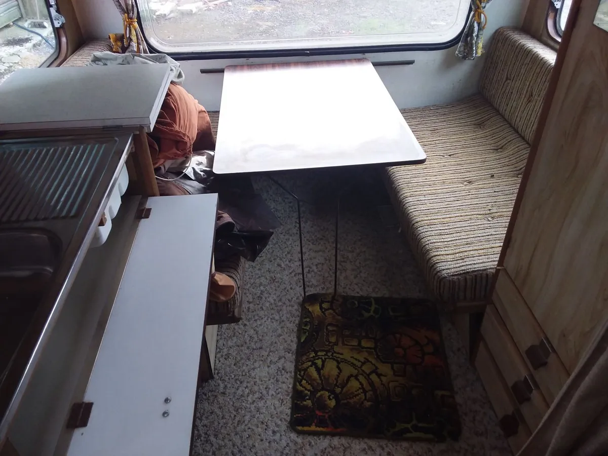 Vintage caravan - Image 2