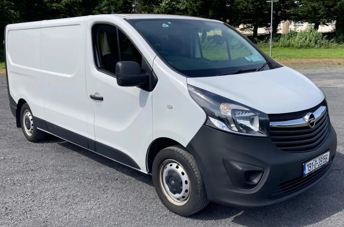 2019 opel vivaro van 03/27 cvrt drives like new - Image 4