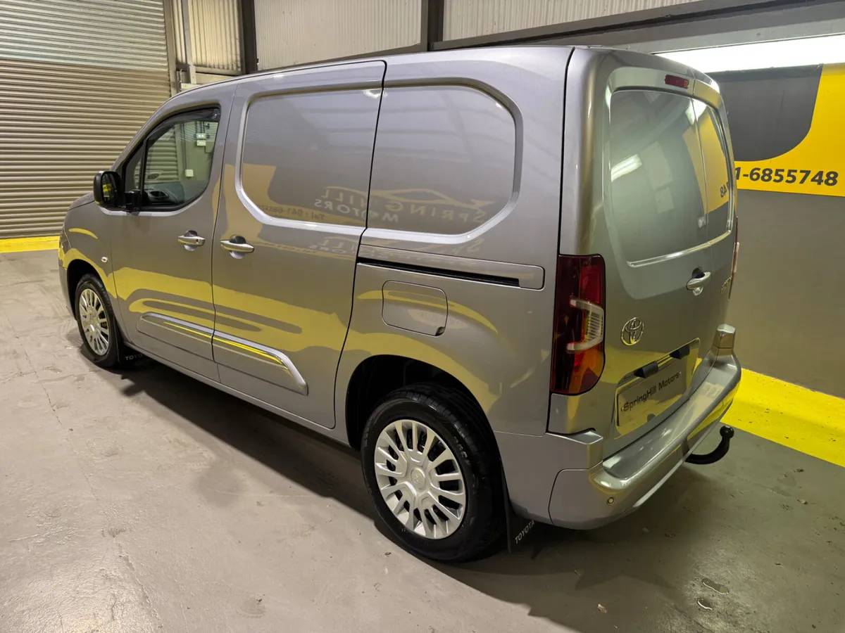 2025 Toyota Proace City GX 1.5 HDI 3 Seats NO VAT - Image 3
