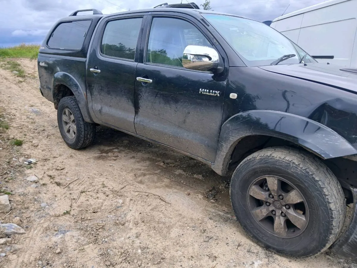 Toyota hilux  ..parts