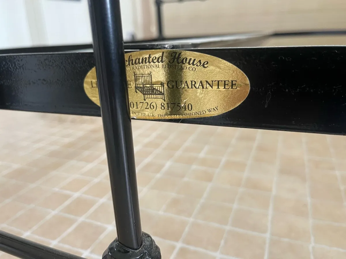 Steel frame bed - Image 4