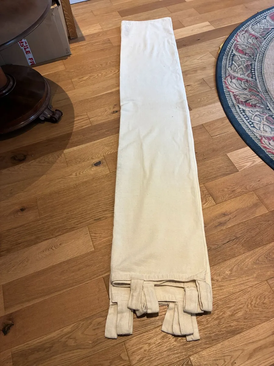 Curtains - Image 2