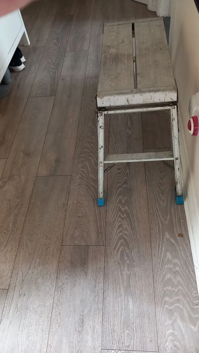 Work stand - Image 2