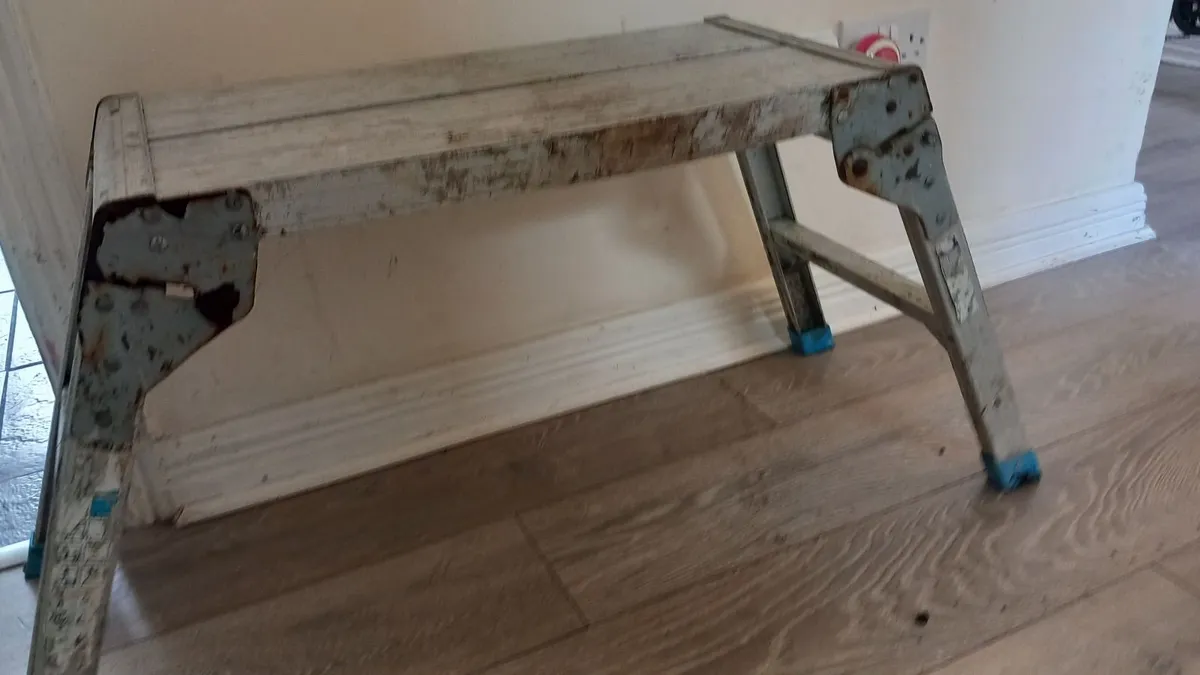 Work stand - Image 3