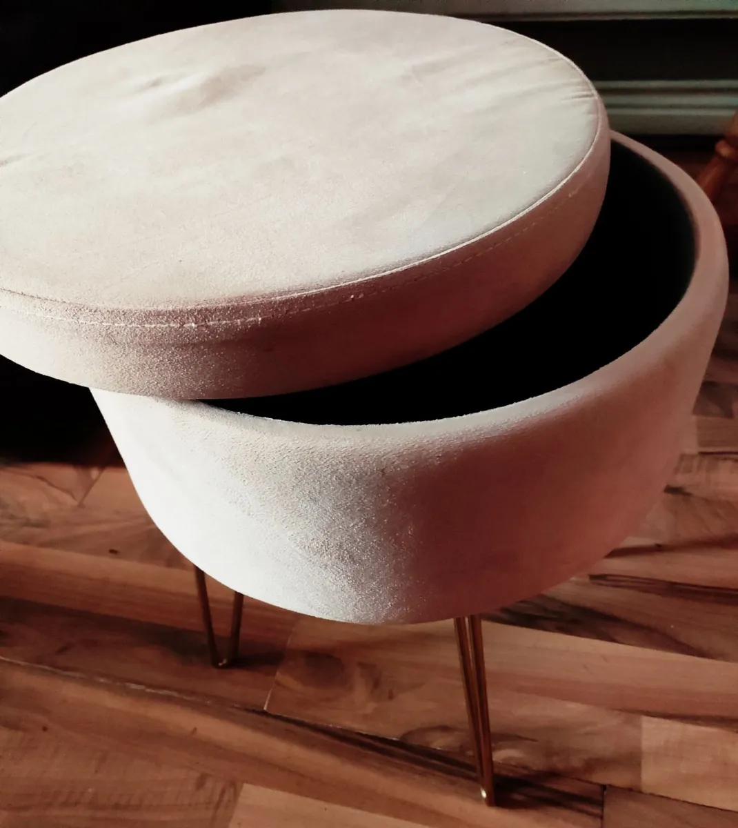 Pink storage stool - Image 3