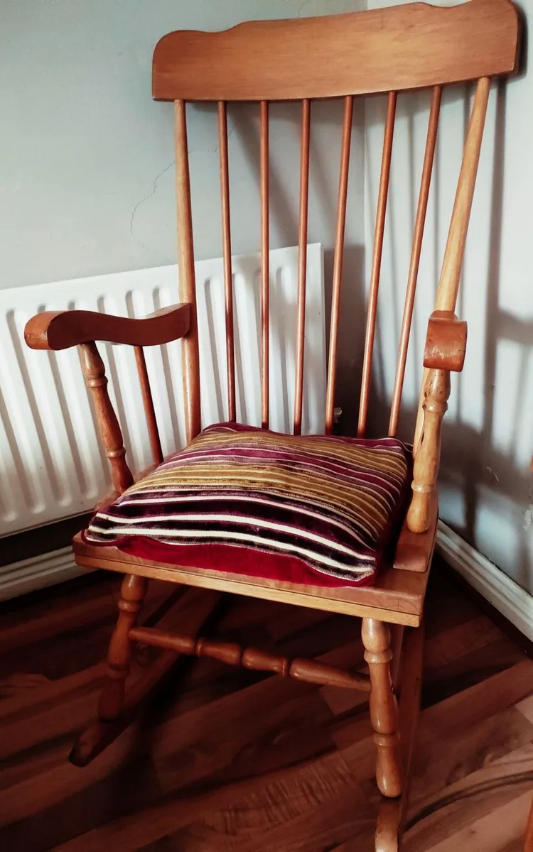 Rocking Chair - Image 3