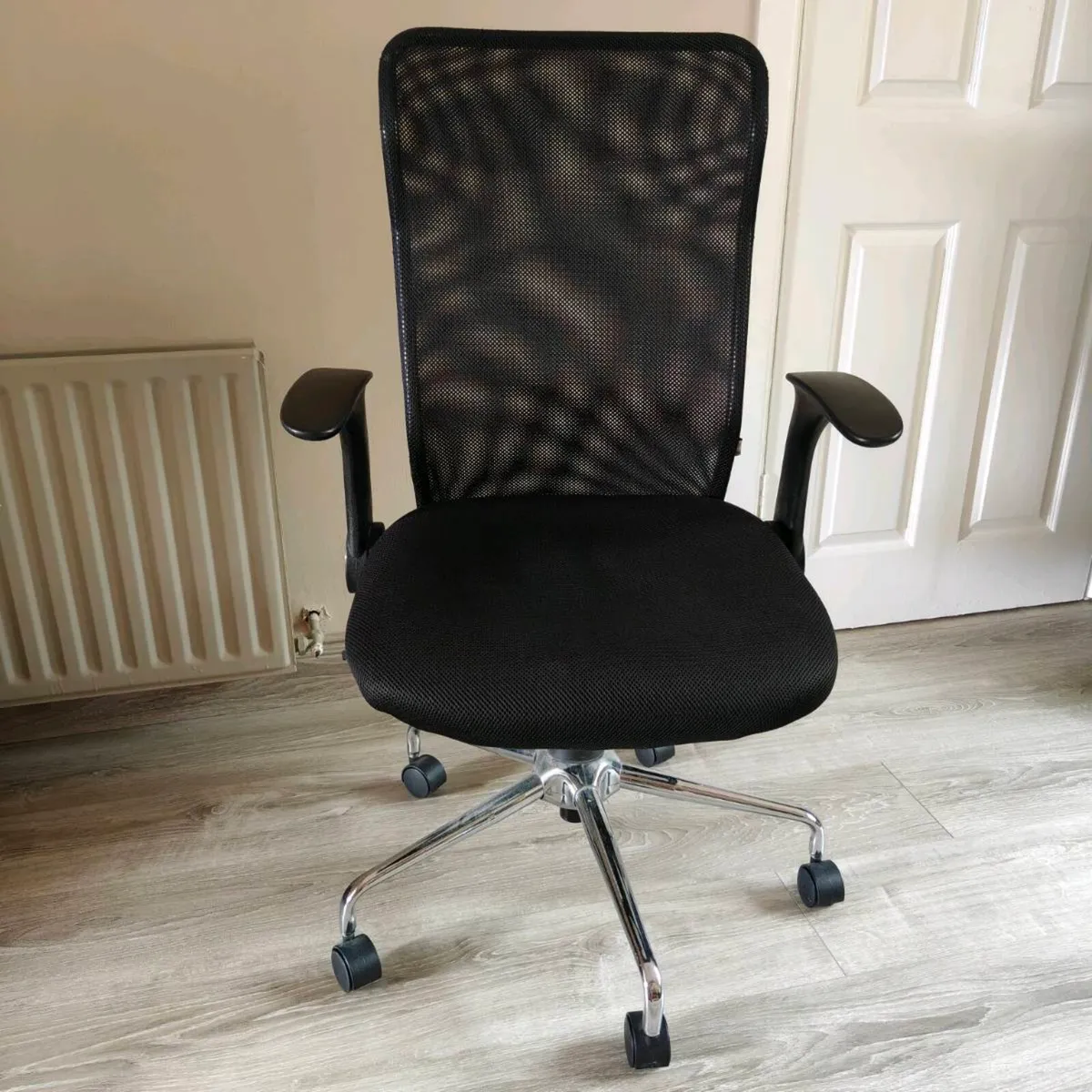Mesh Back Office Chair - Black - Image 1