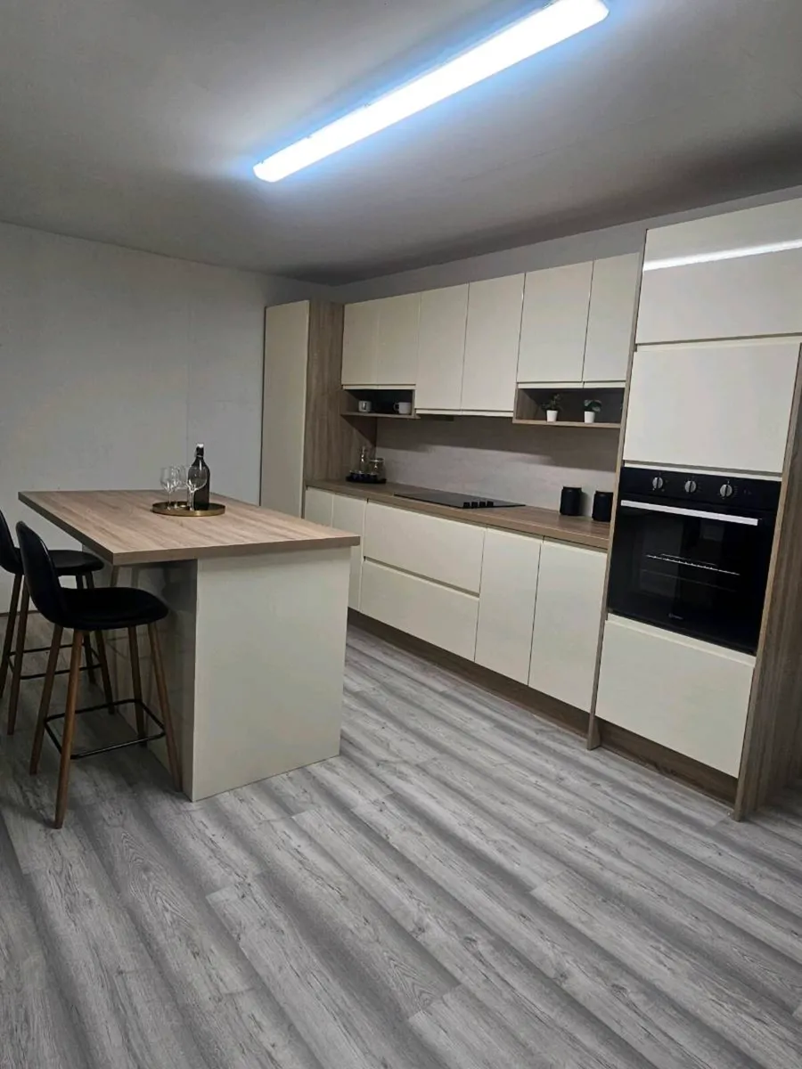 New kitchen - Image 1