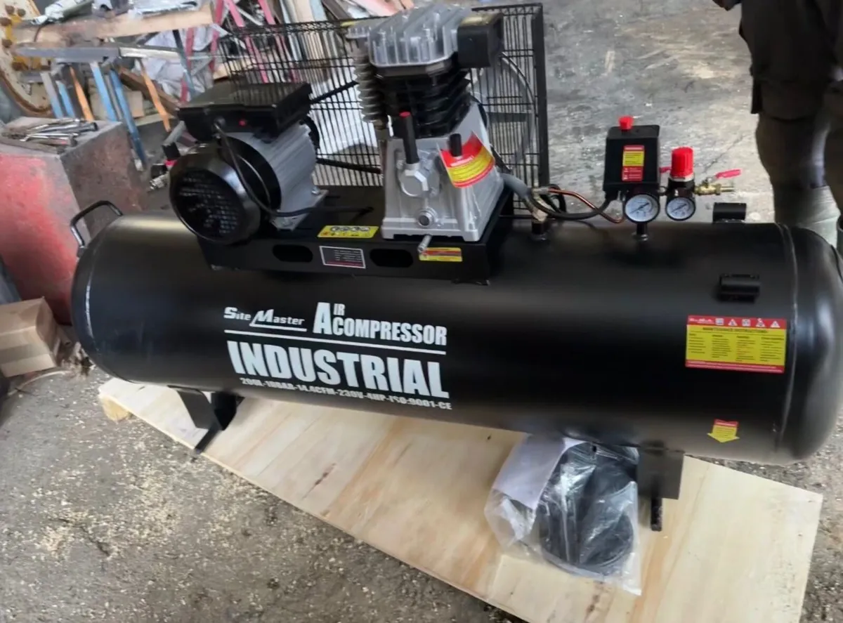 BRAND NEW INDUSTRIAL USE AIR COMPRESSORS - Image 2