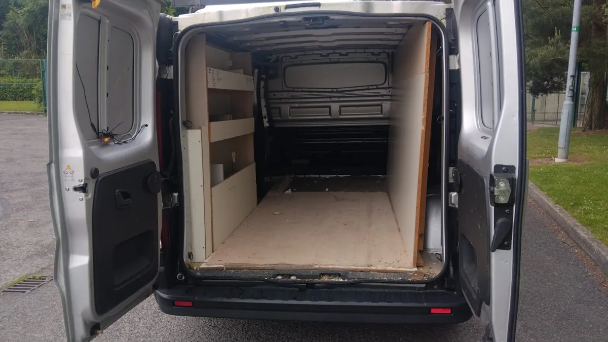 2015 Renault Trafic LWB Brand New DOE. - Image 4