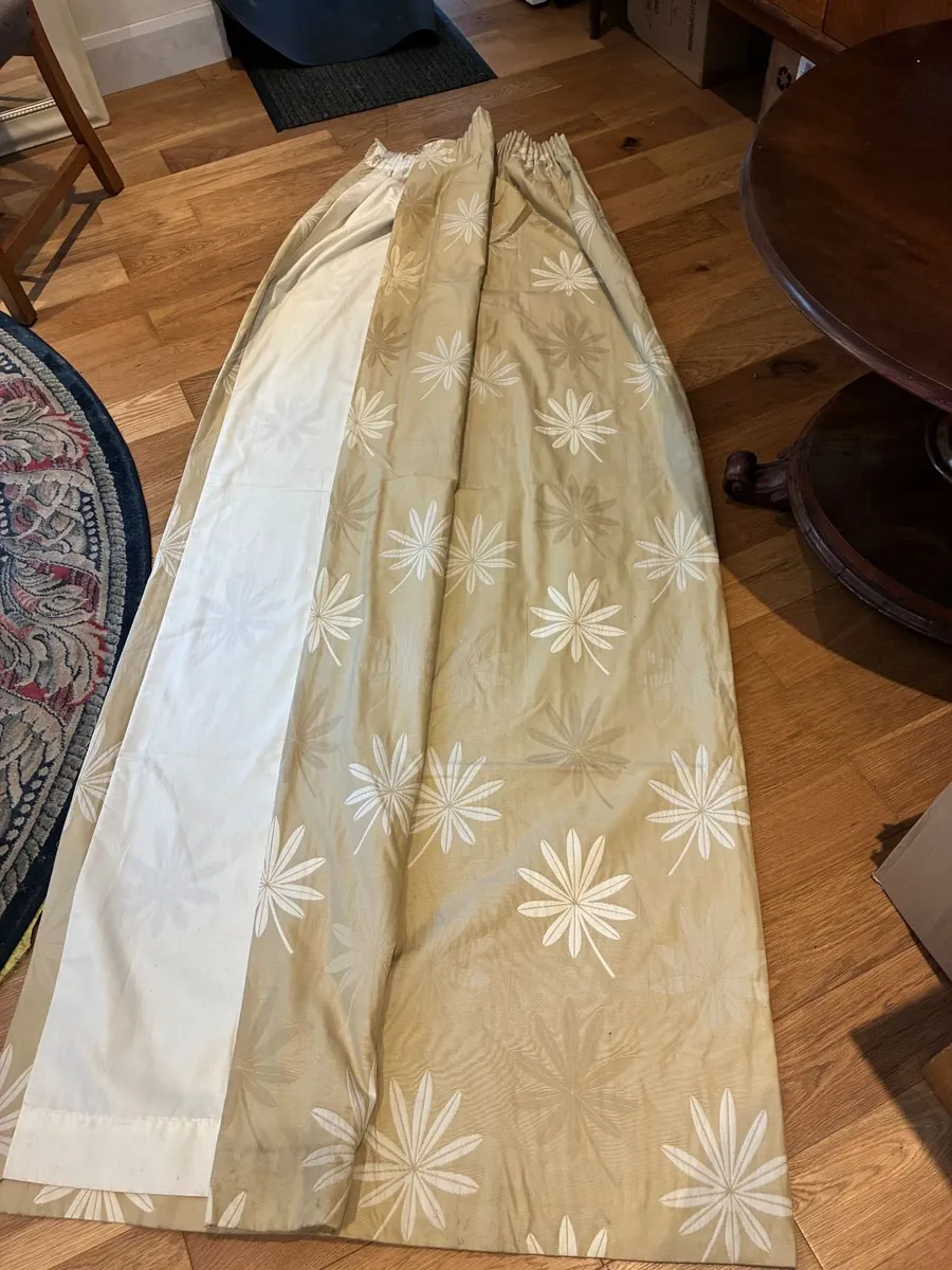 Curtains - Image 1