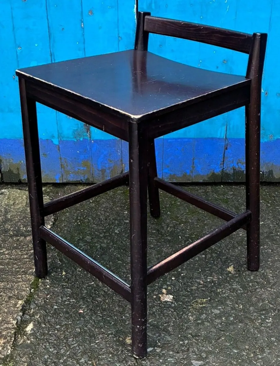 JOB LOT OF SMALL STOOLS - Image 2