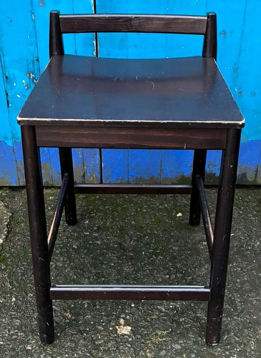 JOB LOT OF SMALL STOOLS - Image 3