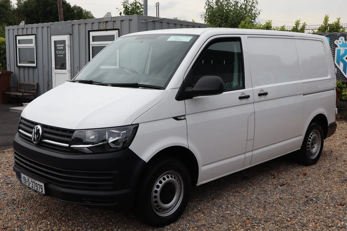 Volkswagen Transporter 2019 - Image 2