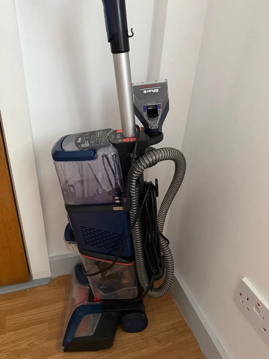Carpet cleaner - Image 3