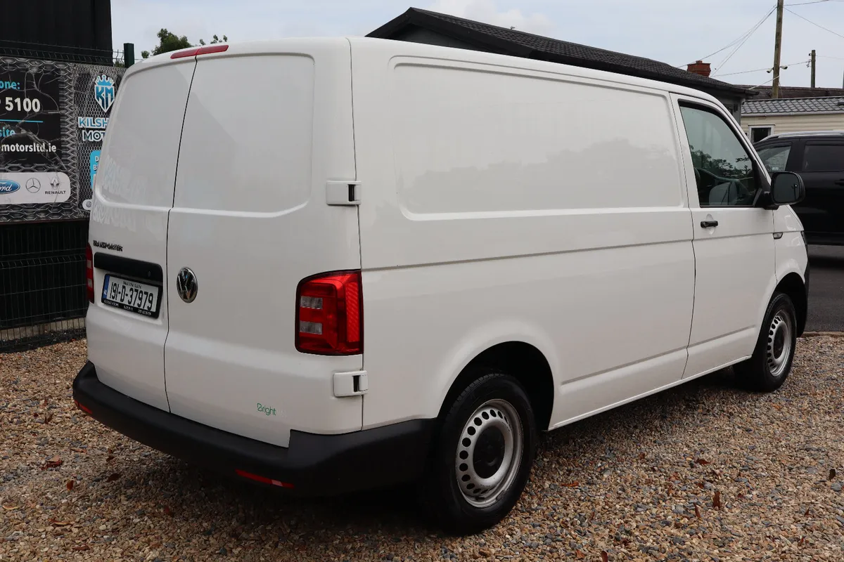 Volkswagen Transporter 2019 - Image 4
