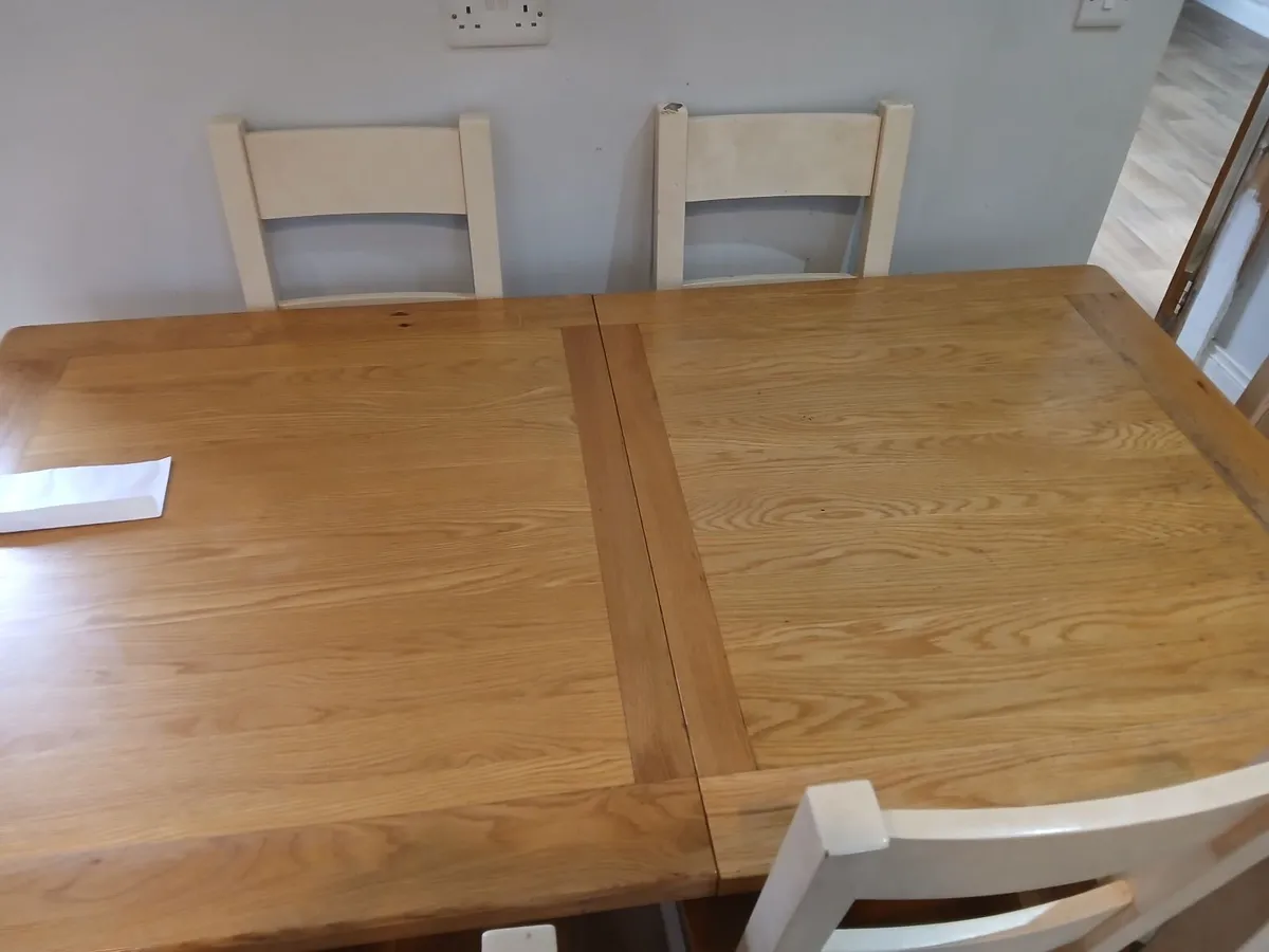 Kitchen table and wardrobe - Image 4