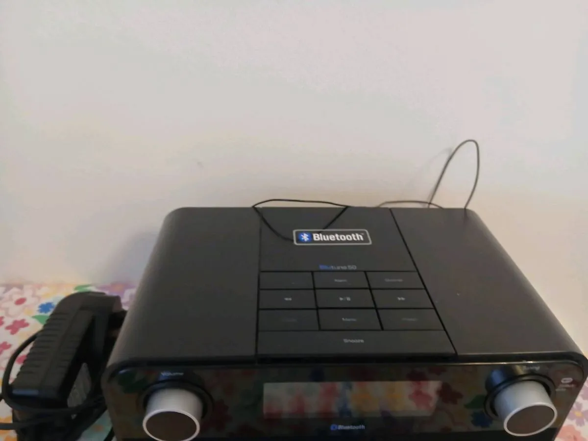 Roberts blutune bluetooth radio - Image 3